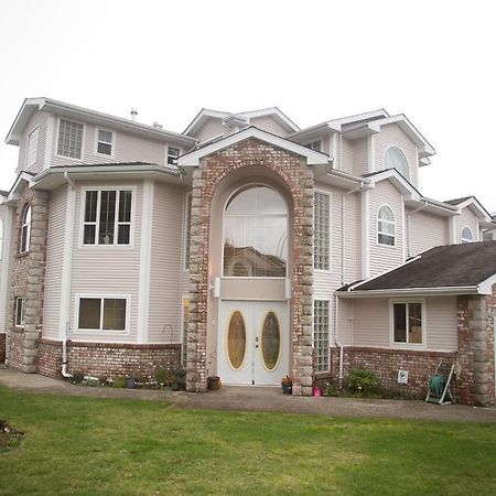 Eagle Close Executive B&B プリンスルパート エクステリア 写真